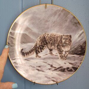 Beautiful Snow Leapord Collectors Plate
